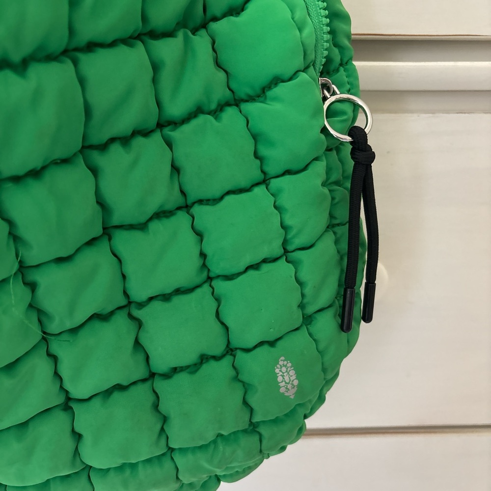 FP Movement green duffle bag - Picture 2 of 3